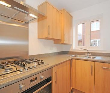 2 bedroom end of terrace house to rent - Photo 2