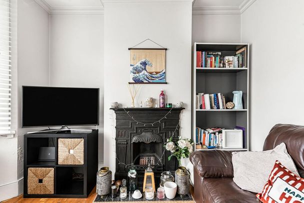 3 bedroom semi-detached house to rent - Photo 1