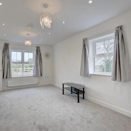 5 bedroom detached house to rent - Photo 1