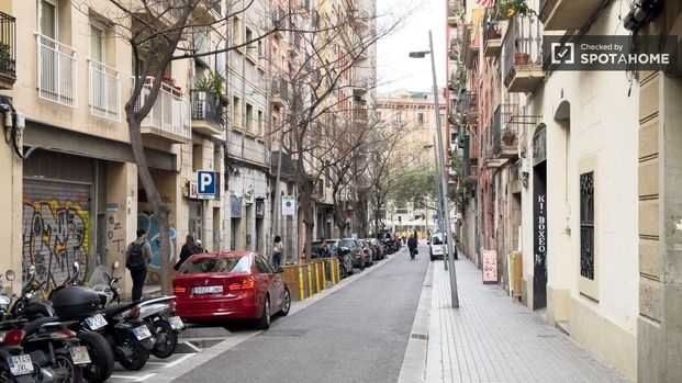 barcelona, Catalonia 08004 - Photo 1