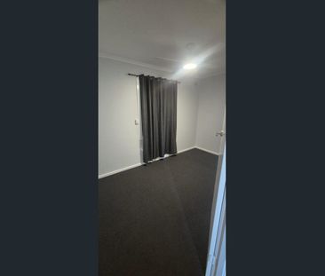 Rennovated and ready for rent - Photo 4