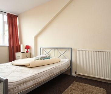 6 Bed - Winston Gardens, Headingley, Leeds - Photo 1