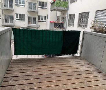 1140! Helle 2-Zimmer Wohnung mit Balkon und Tiefgaragenplatz ab Jun... - Foto 1