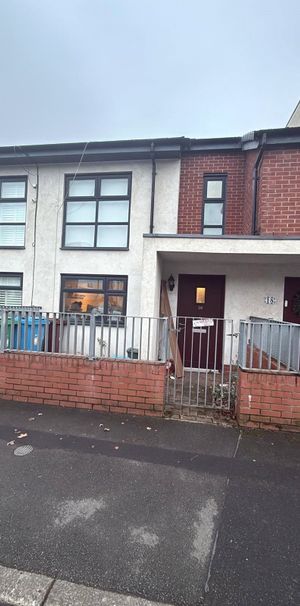 3 bedroom house to rent Bilsborrow Road, Manchester, M14 - Photo 2