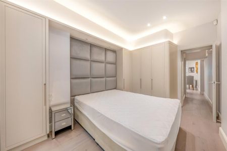 2 bedroom mews to rent - Photo 4