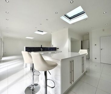 4 bedroom detached house to rent - Photo 6