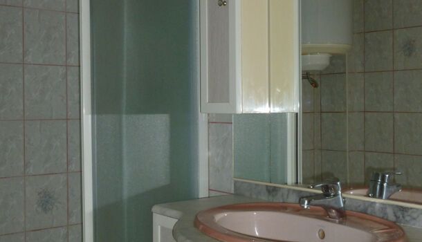 Appartement 2 pièces 34m2 REIMS 500 euros - Photo 1