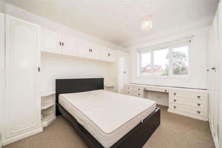 3 bedroom terraced house to rent - Photo 4