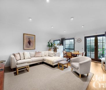 Light-Filled Fully Renovated Two-Bedroom Apartment in the Heart of ... - Photo 3