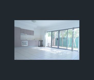 2/127 Duffield Road, Kallangur, Qld 4503 - Photo 6