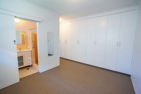 One-Bedroom Unit in the Heart of The Junction - Photo 2