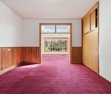 Spacious Family Living - Photo 2