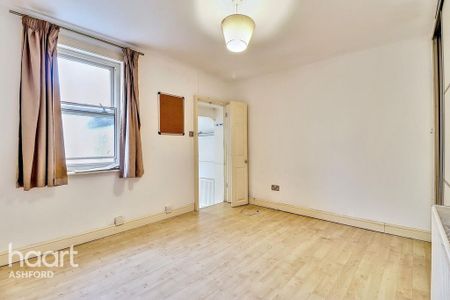 3 bedroom detached house to rent - Photo 4