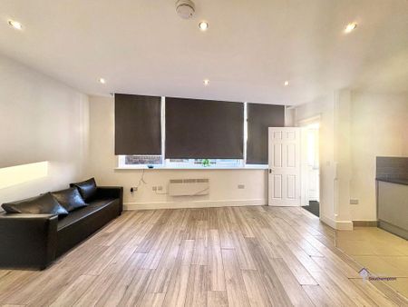 2 bedroom flat to rent - Photo 2