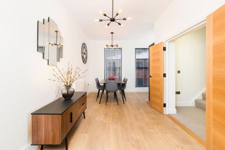 4 bedroom townhouse to rent - Photo 2