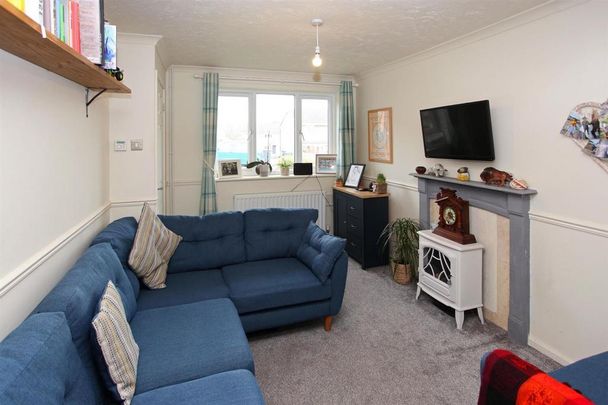 2 bedroom terraced house to rent - Photo 1