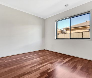 Don't miss out on this well presented home - Photo 1