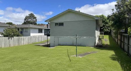 3 bed rooms House with the brand new carpet - Photo 2