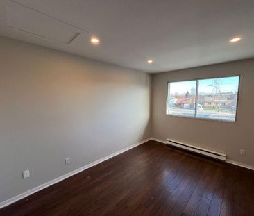 Fully Renovated 4½ Apartment Available October 2026 - A louer • For... - Photo 4