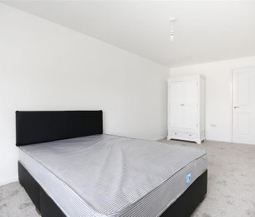 3 bedroom apartment to rent - Photo 6