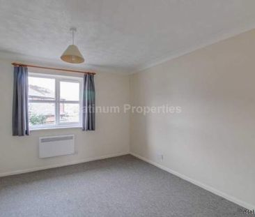 2 bedroom property to rent in Ely - Photo 2