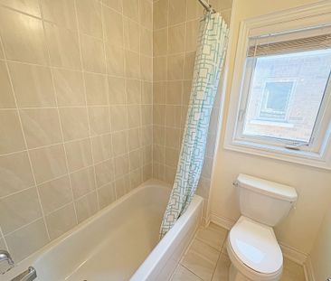 For Lease - 372 Kirkham Drive, Markham, Ontario - Photo 2