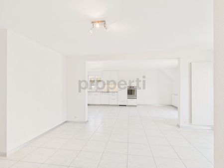 Moderne 3.5-Zimmer-Wohnung mit grosszügigem Grundriss und sonnigem Aussenbereich in Utzigen - Foto 4