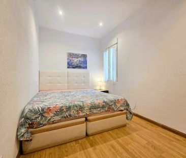 Calle de la Reina, Madrid, Community of Madrid 28004 - Photo 5