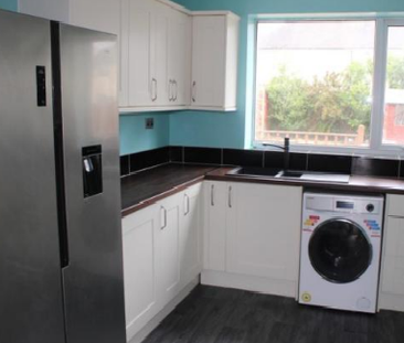 3 bedroom semi-detached house to rent - Photo 4