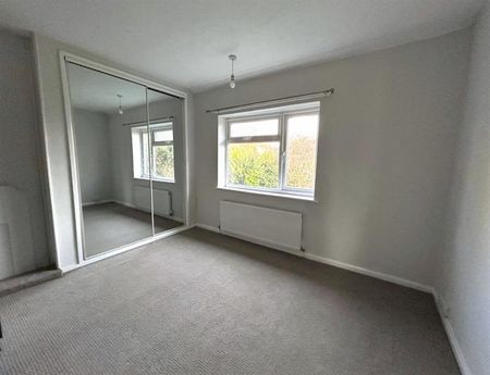 3 Bedroom Semi Detached Available Arranging tenancy - Photo 5