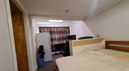 Chic 2BR Apt or en suite studio rooms in Nth Dn - Photo 3