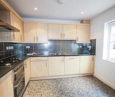 4 bedroom House To Let - Photo 2