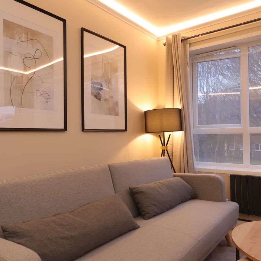 2 Bed Flat, Ingram Close, SE11 - Photo 1