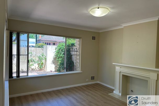 WELL PRESENTED SCARBOROUGH HOME HOME OPEN TUESDAY 17 FEBRUARY AT 11.00AM SHARP! - Photo 1