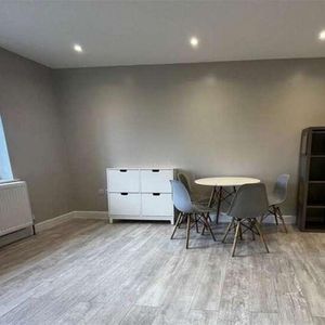 Torcroft, Holders Hill Road, Hendon, NW4 - Photo 2