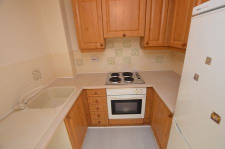 2 Bedroom Flat - Photo 4