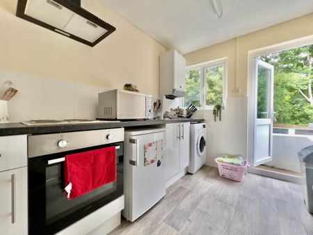 1 bedroom apartment to rent - Photo 4