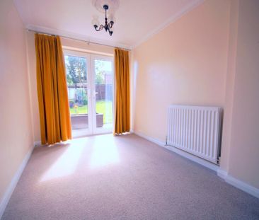 3 bedroom detached house to rent - Photo 2