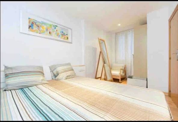 Carrer del Sabateret, Barcelona, Catalonia 08003 - Photo 1