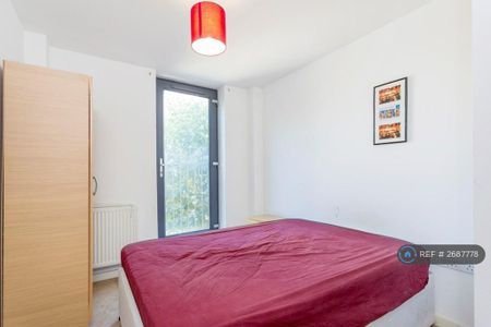 2 bedroom flat to rent - Photo 5