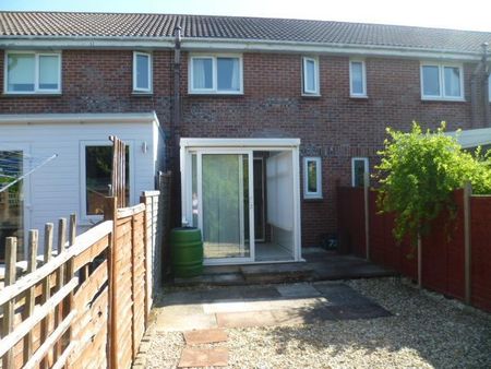 2 bedroom terraced house to rent - Photo 5