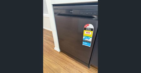 4 Bedroom House in Donnybrook - Photo 2