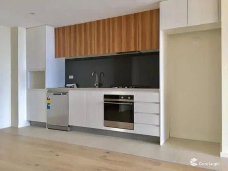 “MODERN AND CONTEMPORARY 1 BEDROOM APARTMENT IN HURSTVILLE CBD” - Photo 3