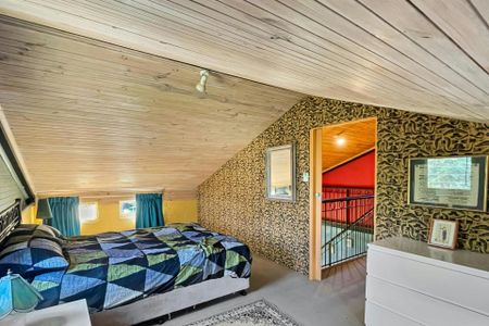 Cute Two Bedroom Loft with Amazing Views! UTILITIES INCLUDED - Photo 5