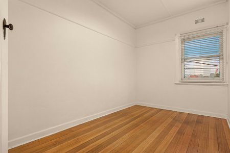 TWO-BEDROOM APARTMENT IN BOX HILL SOUTH - Photo 2