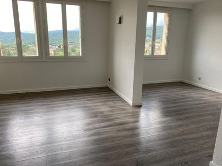 Location Appartement 3 pièces 70m² AUBENAS 07200 - Photo 3