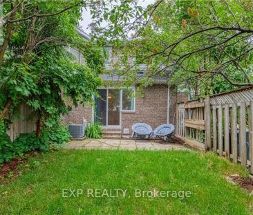 55 ROYAL FIELD CRESCENT - Photo 6