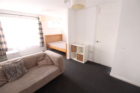 1 bedroom studio to rent Trent Road, Luton, Bedfordshire, LU3 - Photo 3