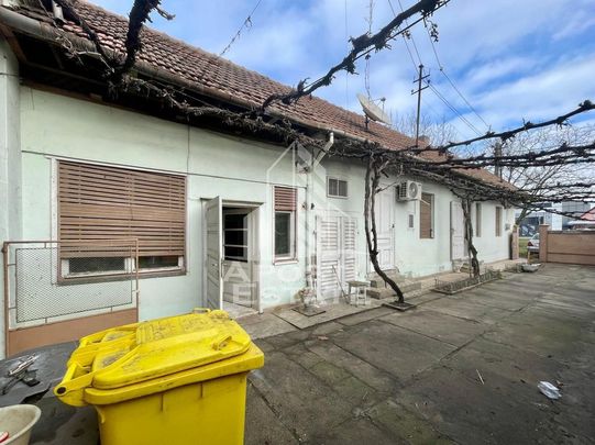 Casa 4 camere, anexe, teren generos zona Aradul Nou Cl. T... - Fotografie 1