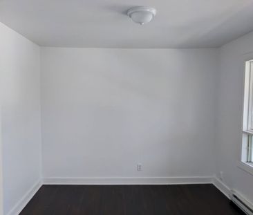 1428 110e Avenue - Photo 2